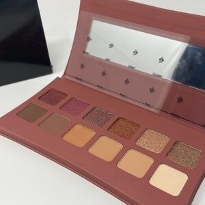 Illamasqua Unveiled Artistry Eye Shadow Palette